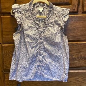 Size small button down flutter sleeve blouse